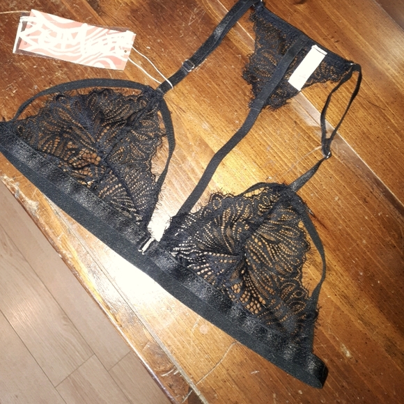 Brand new 3 piece lingerie set - Picture 1 of 4